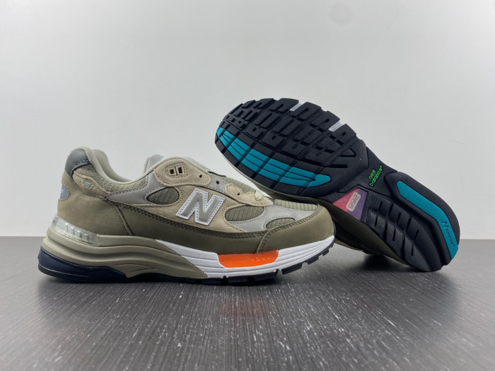 New Balance M992WT