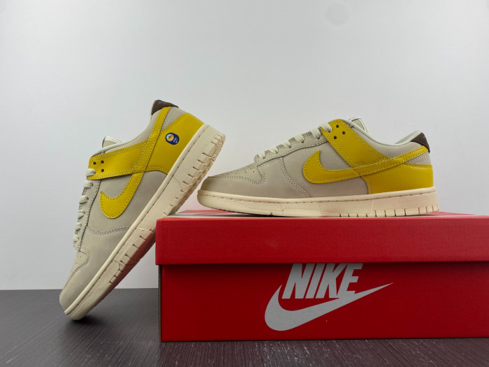 Nike Dunk Low LX Banana - DR5487-100