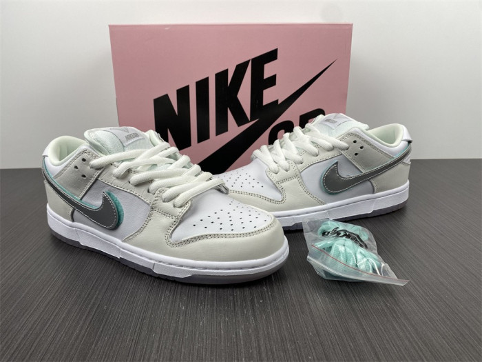 Nike SB Dunk Low Pro OG QS D1am0nd White BV1310-100