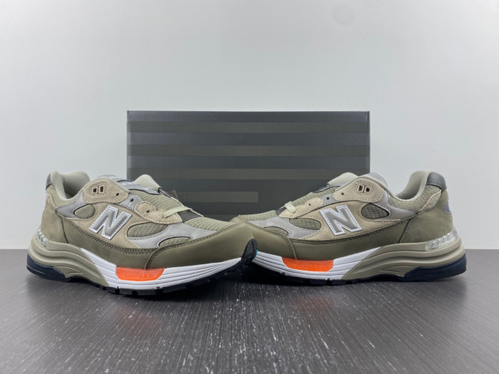New Balance M992WT