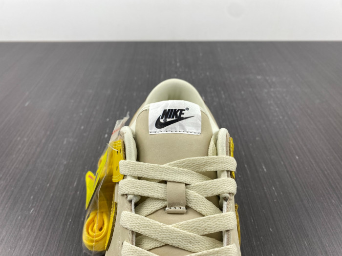 Nike Dunk Low LX Banana - DR5487-100