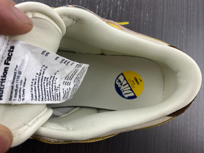 Nike Dunk Low LX Banana - DR5487-100