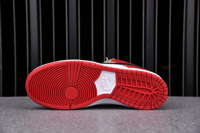 Nike SB Dunk Low "Chicago" BQ6817-600