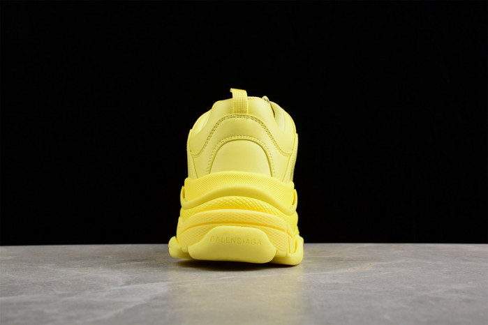 BLCG SNEAKER TRIPLE.S.