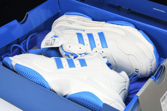 BLCG SNEAKER TRIPLE.S.