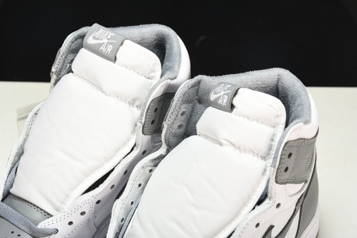 Air Jordan 1 High OG "Stealth" 555088-037