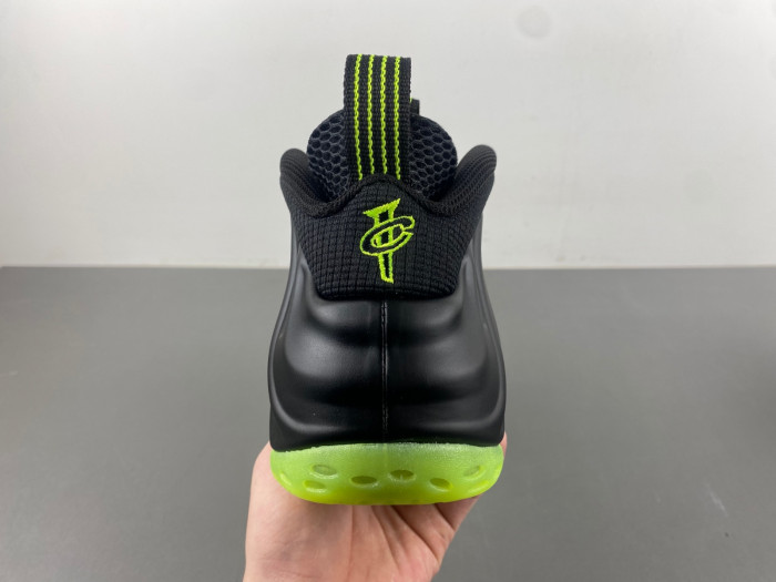Nike Air Foamposite One "Black/Volt" 2025 HF2902-001
