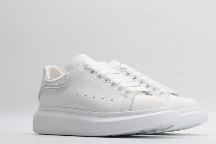 A1exa*der Mcqv*en OVERSIZED