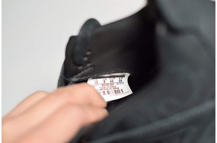 AIR JORDAN 4 RETRO KAWS "KAWS" 930155-001