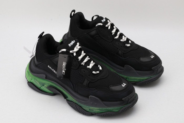 BLCG SNEAKER TRIPLE.S.