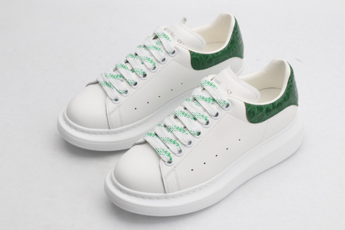 A1exa*der Mcqv*en OVERSIZED