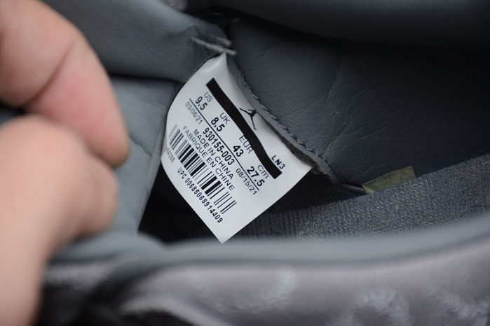 AIR JORDAN 4 RETRO KAWS "KAWS" 930155-003