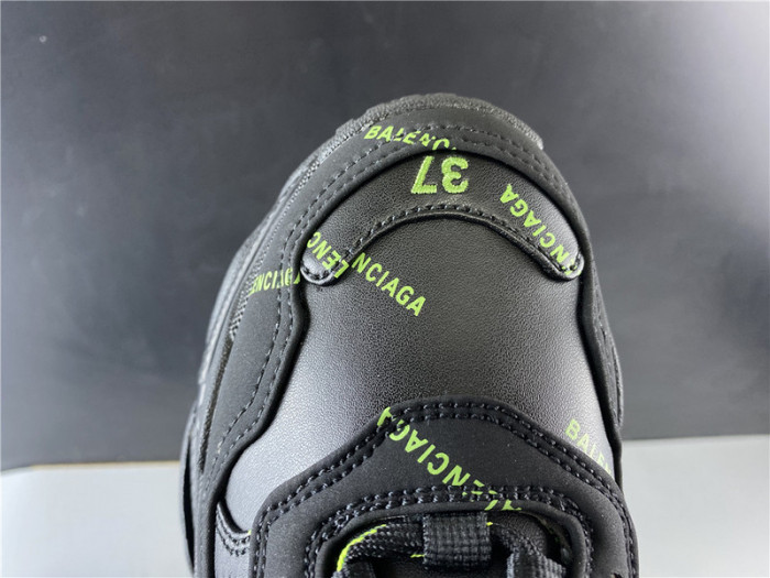 BLCG SNEAKER TRIPLE.S.