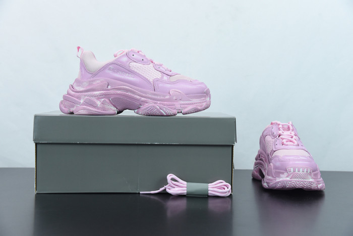 BLCG SNEAKER TRIPLE.S.