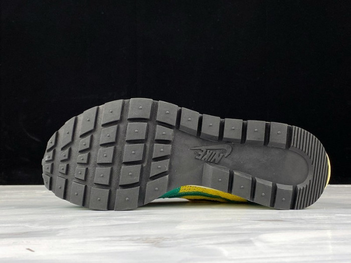 Sacai x Nike Lawaffle Coal Black White BV0073-103