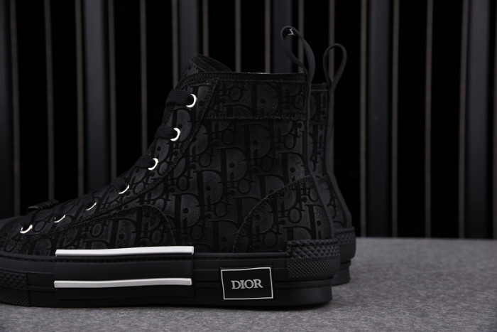 DIO* B23 OBLIQUE HIGH-TOP SNEAKER