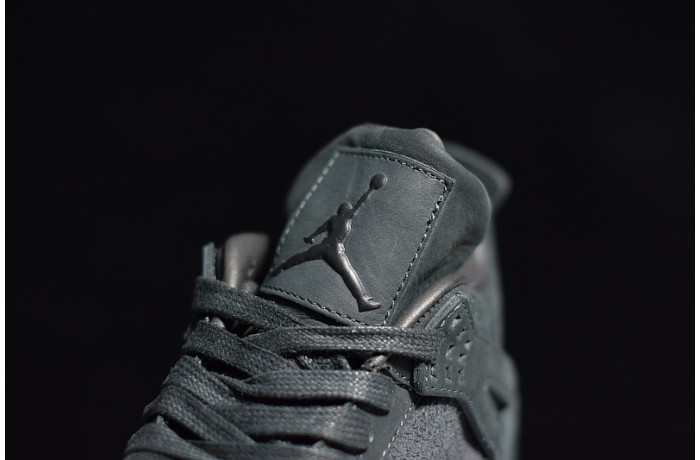 AIR JORDAN 4 RETRO KAWS "KAWS" 930155-001