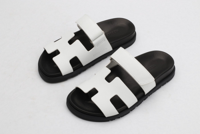 H**me5 SANDALS