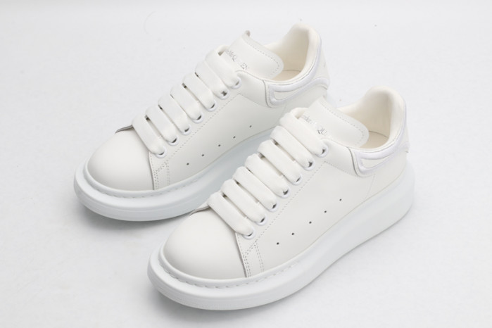 A1exa*der Mcqv*en OVERSIZED