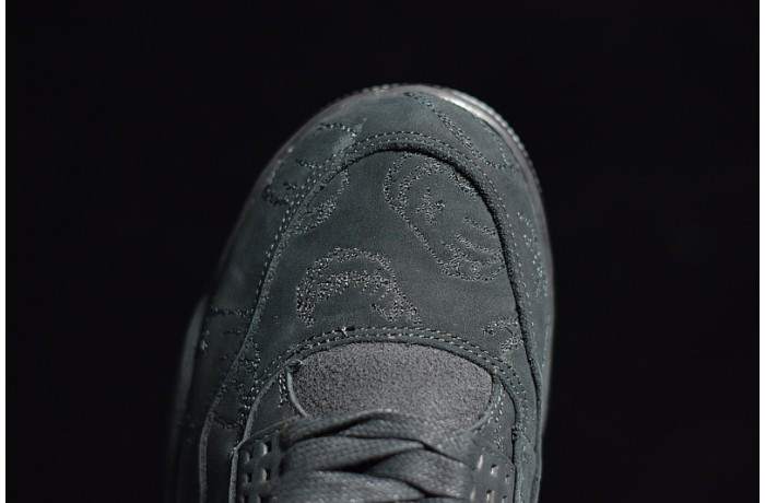 AIR JORDAN 4 RETRO KAWS "KAWS" 930155-001