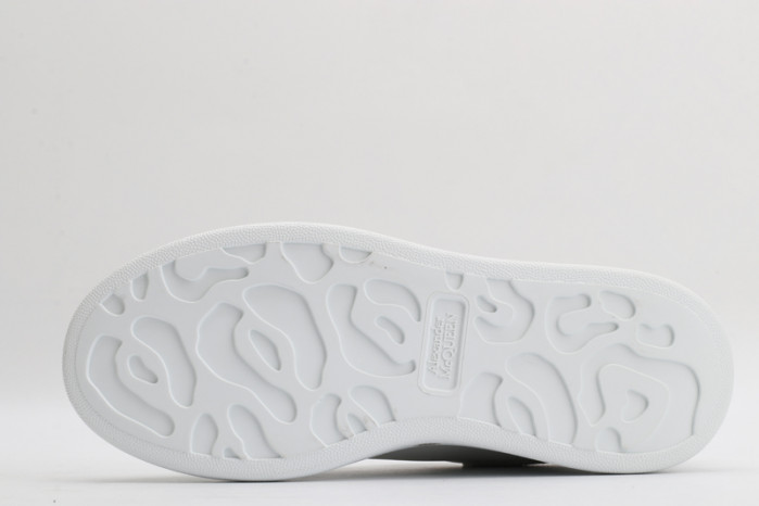 A1exa*der Mcqv*en OVERSIZED