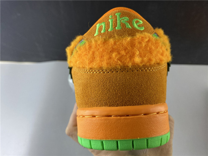 GRATEFUL DEAD X NIKE SB DUNK LOW“ ORANGE BEAR” CJ5378 800