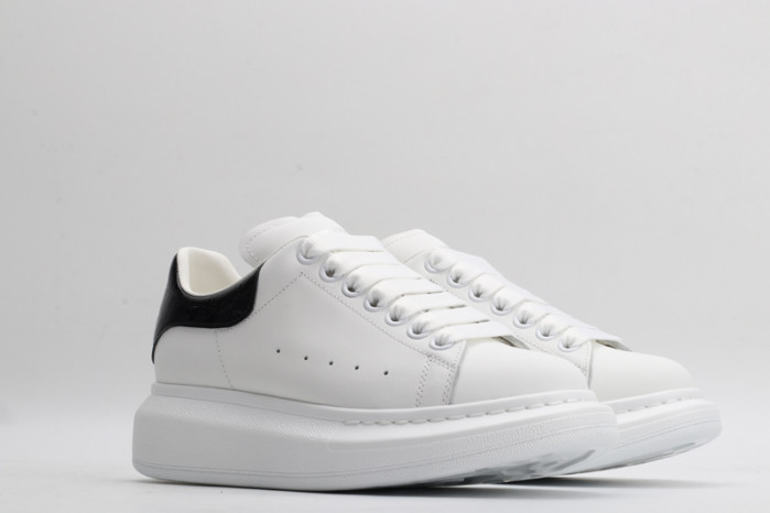 A1exa*der Mcqv*en OVERSIZED