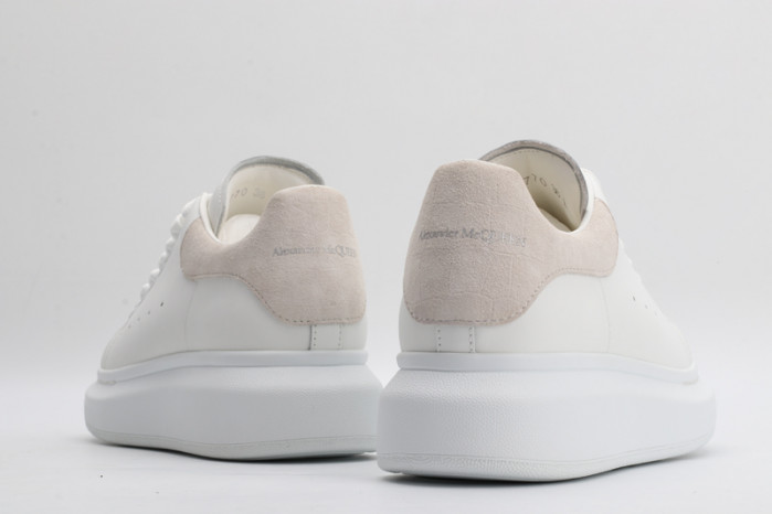 A1exa*der Mcqv*en OVERSIZED