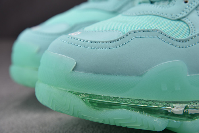 BLCG SNEAKER TRIPLE.S.