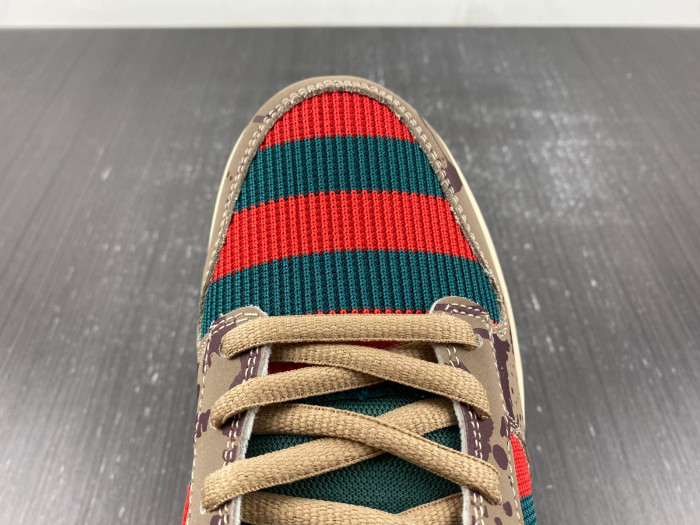 Nike SB Dunk Low Freddy Krueger - 313170-202