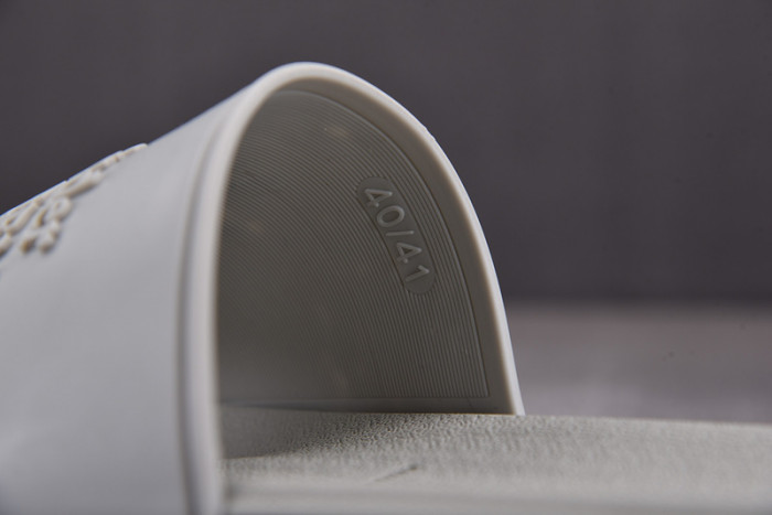 A1exa*der Mcqv*en SANDALS