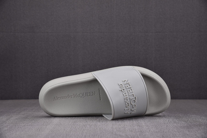 A1exa*der Mcqv*en SANDALS