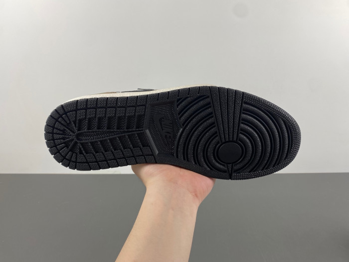 Air Jordan 1 Low OG “Mocha” CZ0790-102