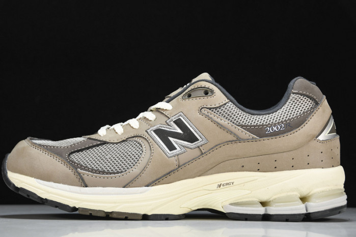 New Balance M2002RAW