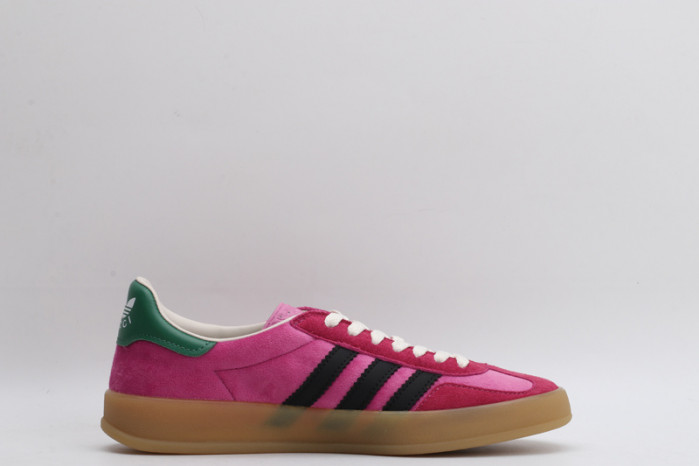 Gv*c* X ADIDA* SNEAKER