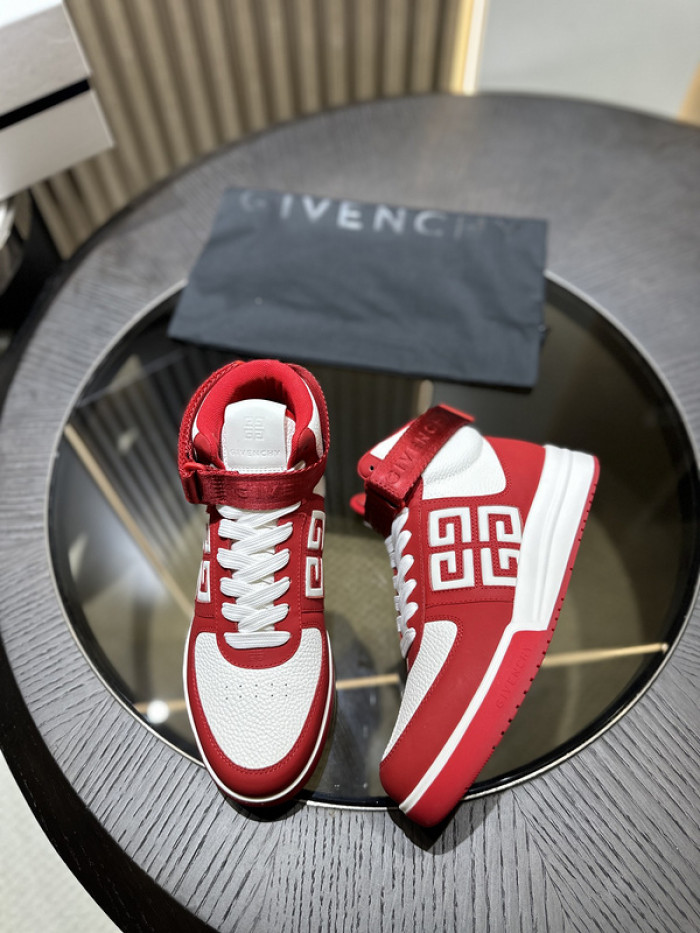 GIVENCHY SNEAKER