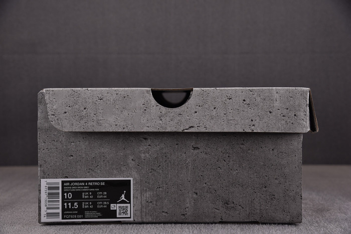 Air Jordan 4 SE“Smoke Grey” FQ7928-001