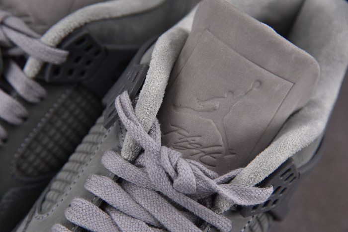 Air Jordan 4 SE“Smoke Grey” FQ7928-001