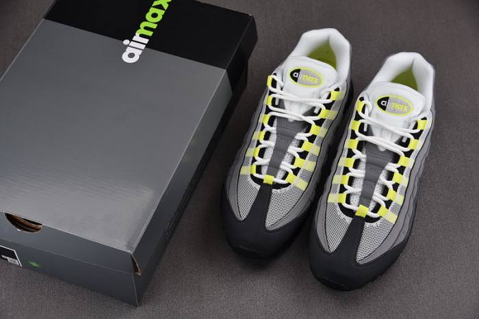 Nike Air Max 95 OG Neon | CT1689-001
