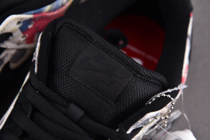 Svp*me x Nike SB Dunk Low Rammellzee FD8778-001