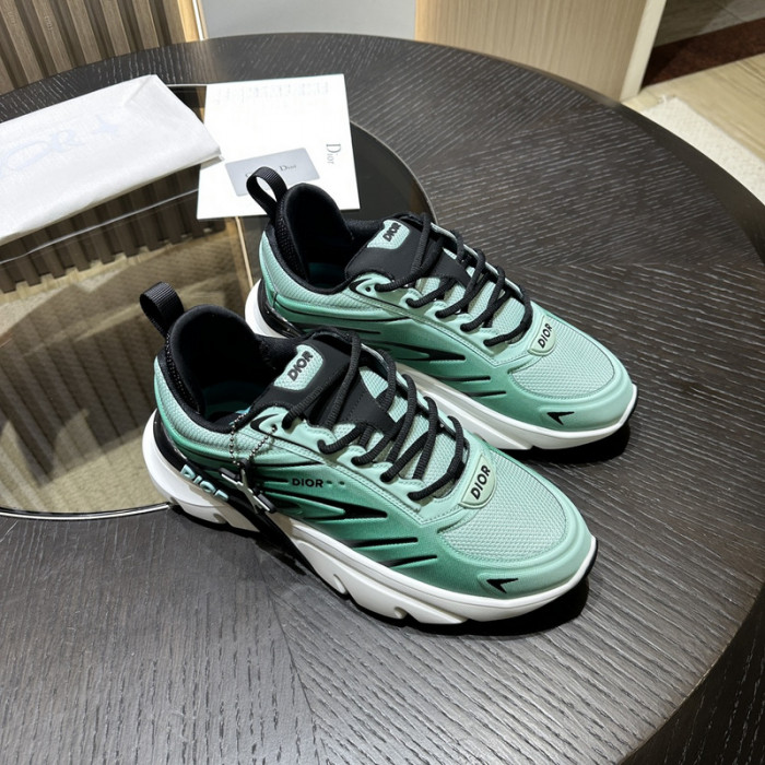 DIO* KAWS B33 SNEAKER