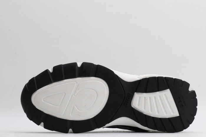 DIO B30 LowTop Sneaker