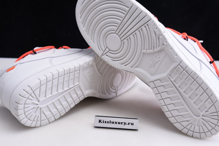 NIKE DUNK LOW CT0856-900