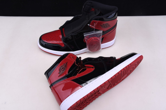 AIR JORDAN 1 HIGH OG 