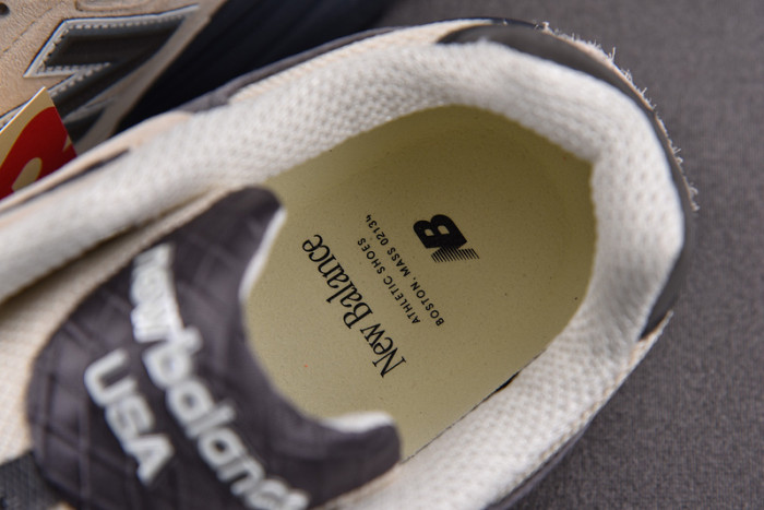 New Balance  M990AD3