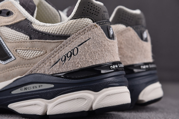 New Balance  M990AD3