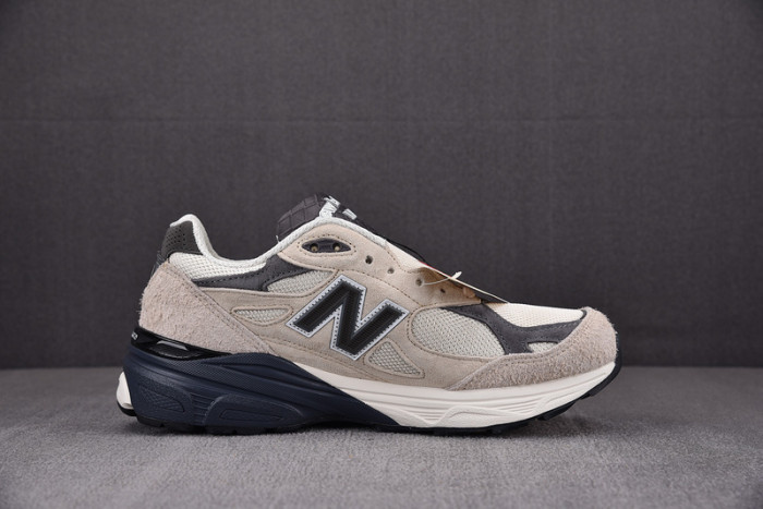New Balance  M990AD3