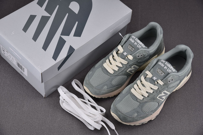 New Balance MR993KH1