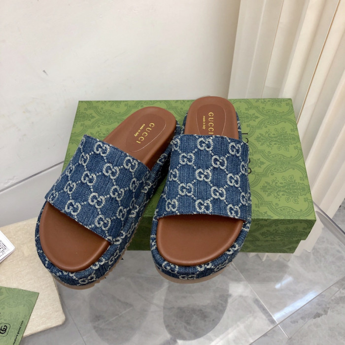 Gvc*1 SANDAL