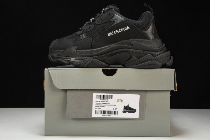 BLCG SNEAKER TRIPLE.S.